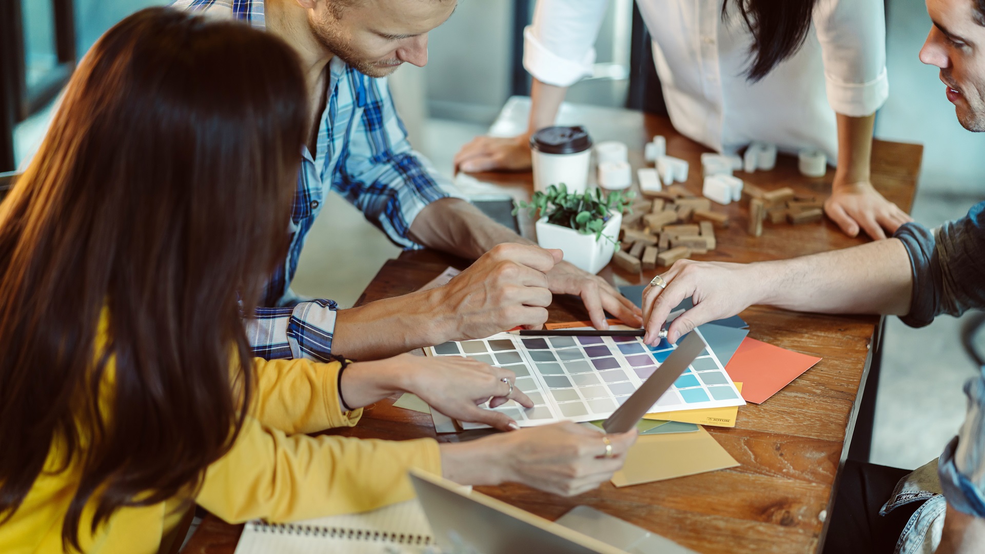 مشاوره در ریدیزاین لوگو - ریدیزاین لوگو توسط تیم آرماندیس - لوگو - بازطراحی لوگو - ریدیزاین لوگو - تغییر لوگو